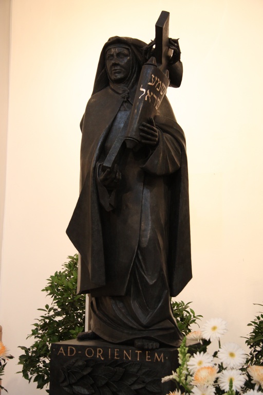 Edith-Stein-Statue